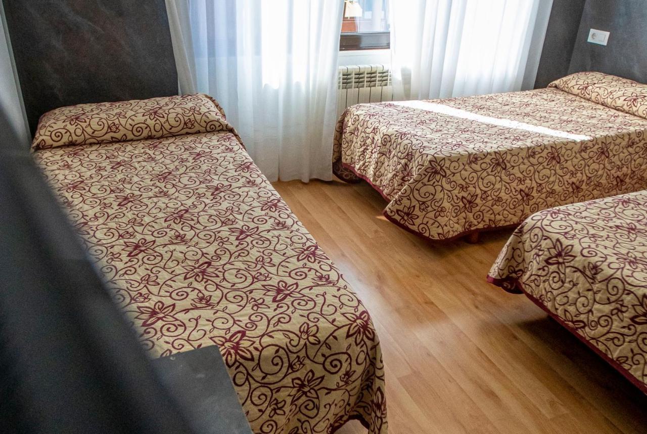 Hostal Vitorina Сория Екстериор снимка