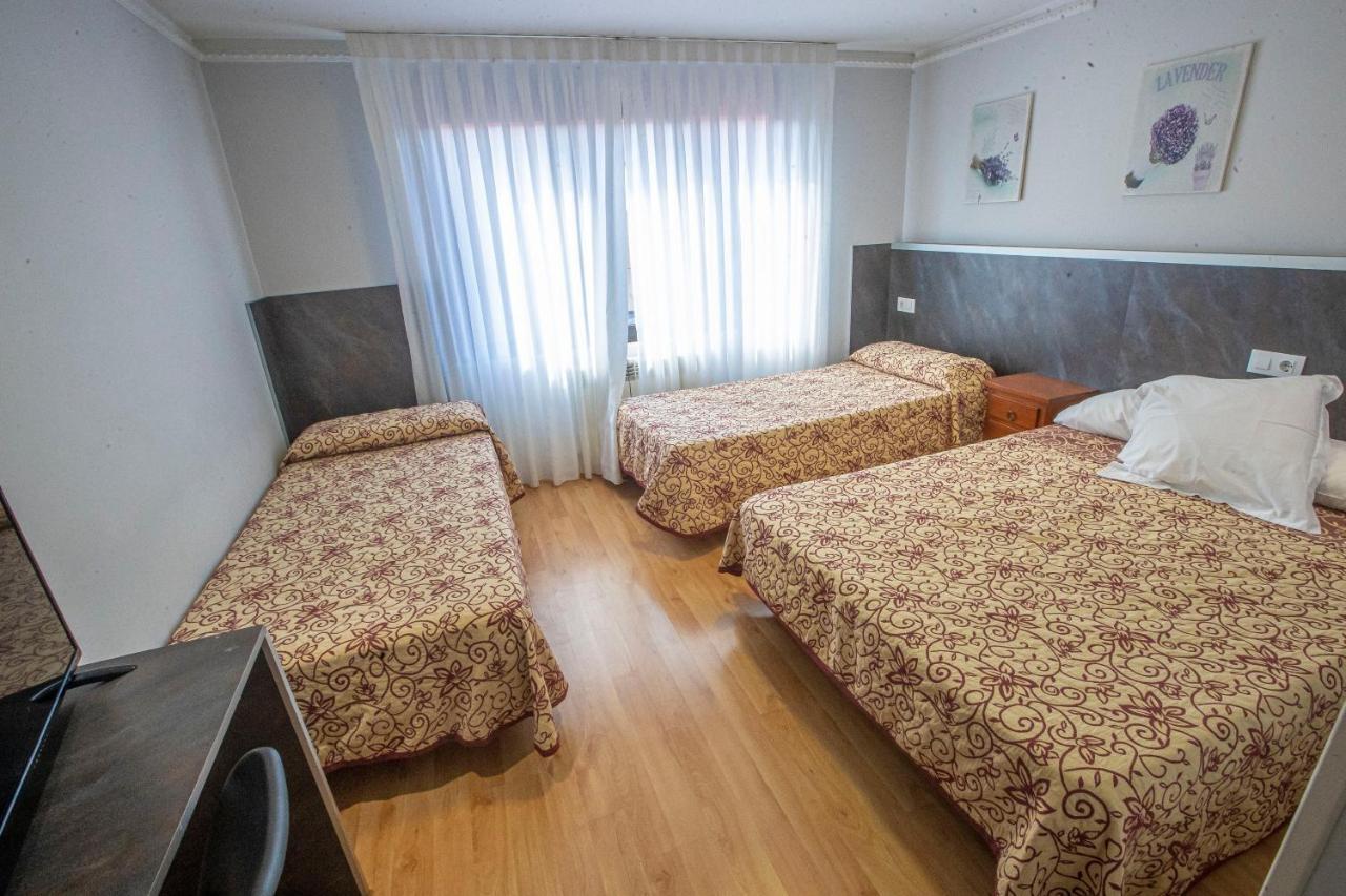 Hostal Vitorina Сория Екстериор снимка