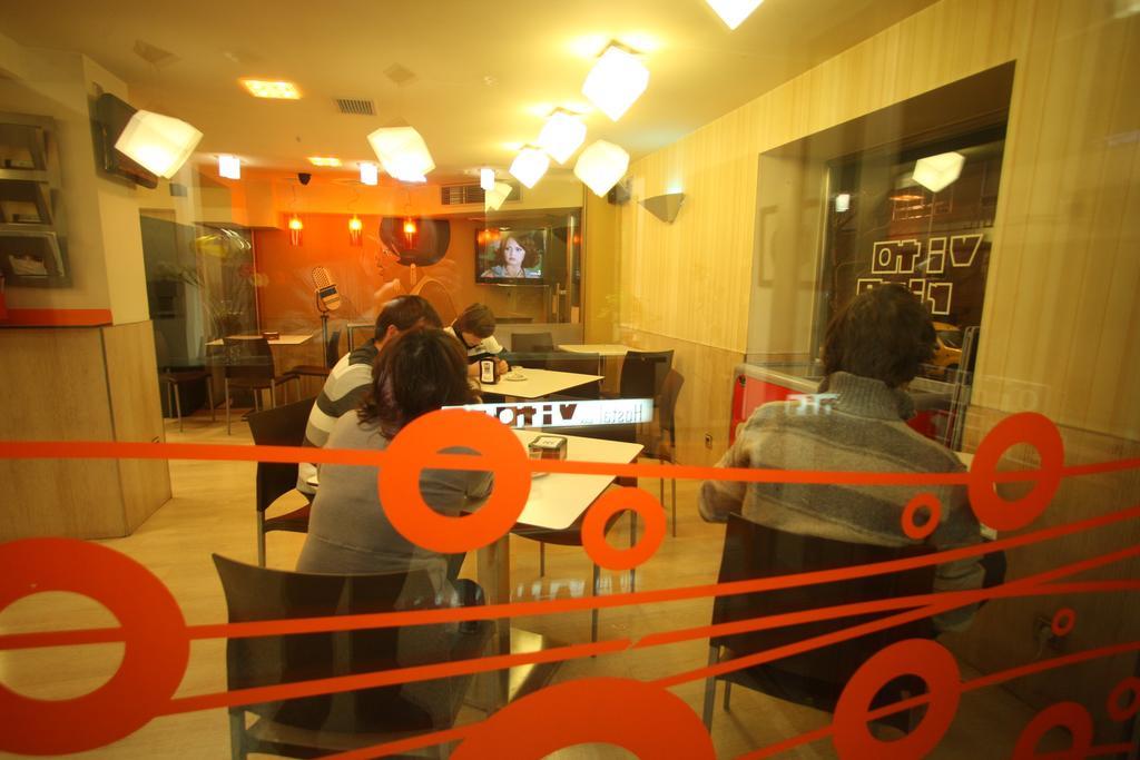 Hostal Vitorina Сория Екстериор снимка