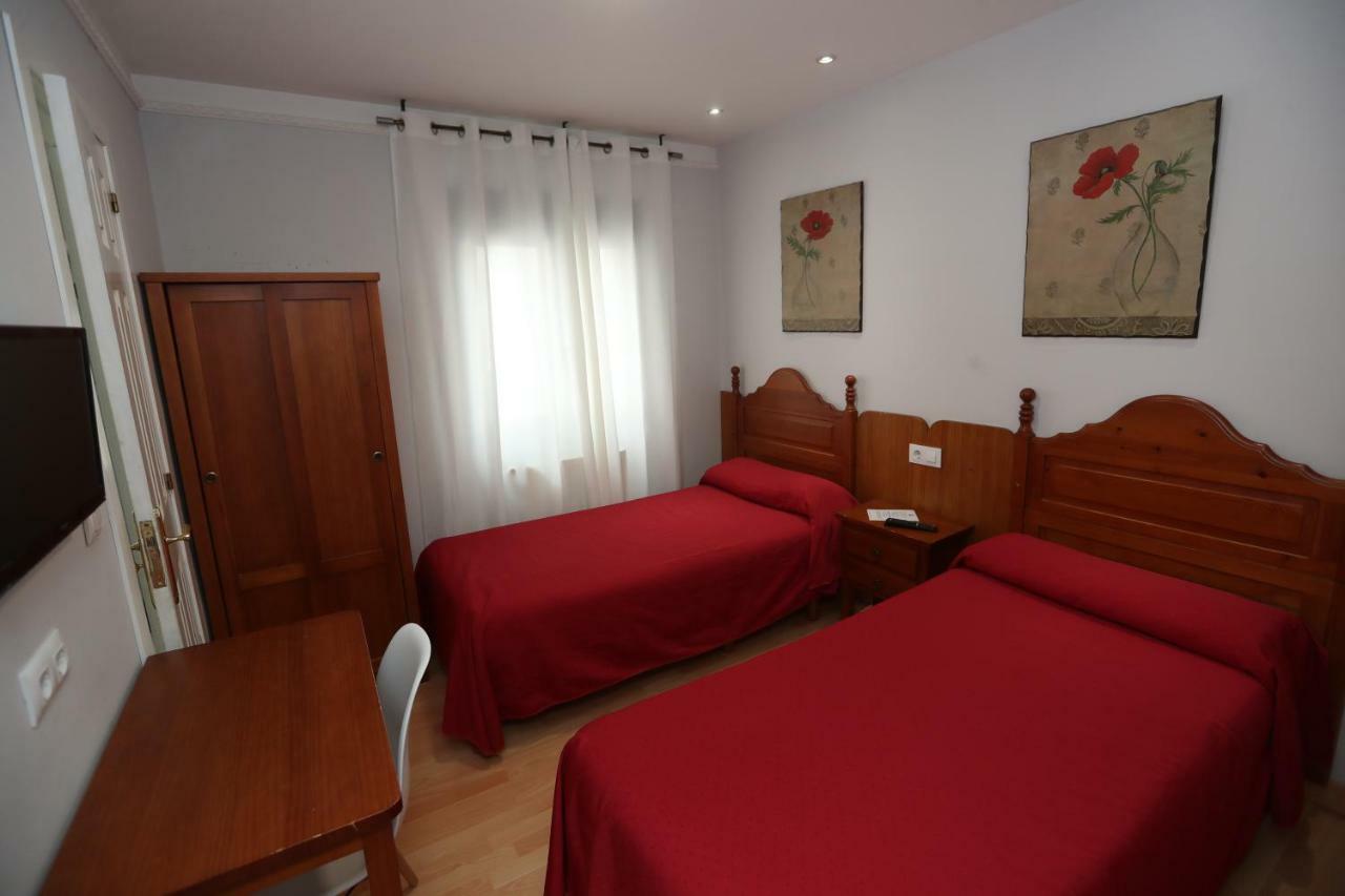 Hostal Vitorina Сория Екстериор снимка