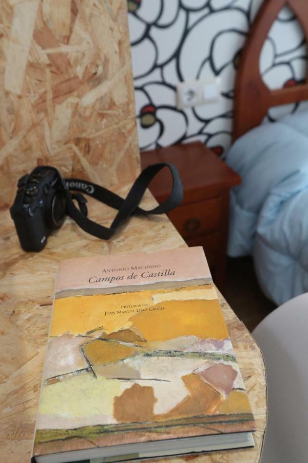 Hostal Vitorina Сория Екстериор снимка