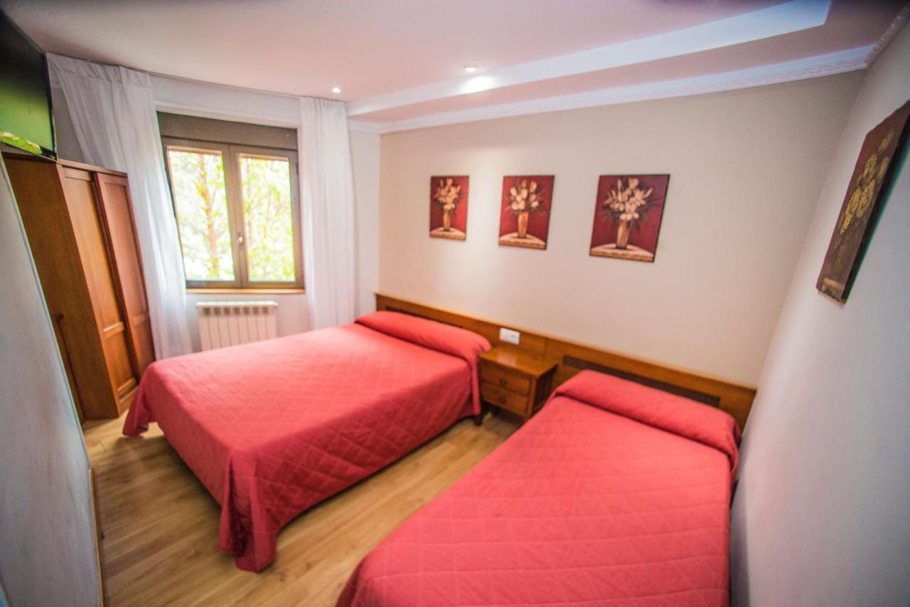 Hostal Vitorina Сория Екстериор снимка